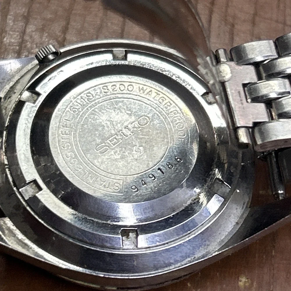 Seiko 5 6119-8200 Automatic Day-Date Vintage Mens Watch Japan Silver White